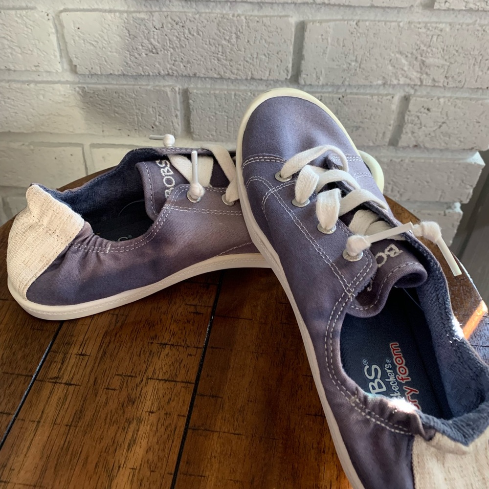 Bobs 81/2 Casual tennis shoes